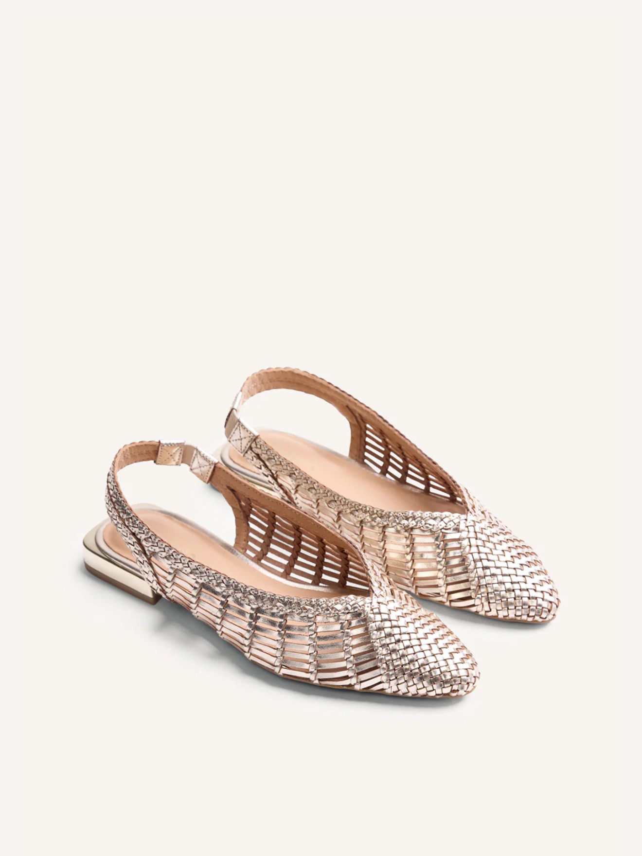 Sabrinas Tran�ados de Couro