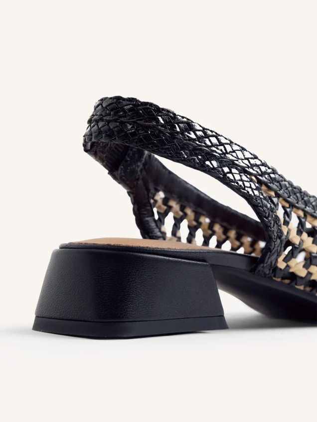 Sapatos de Salto Baixo Trançado em Couro