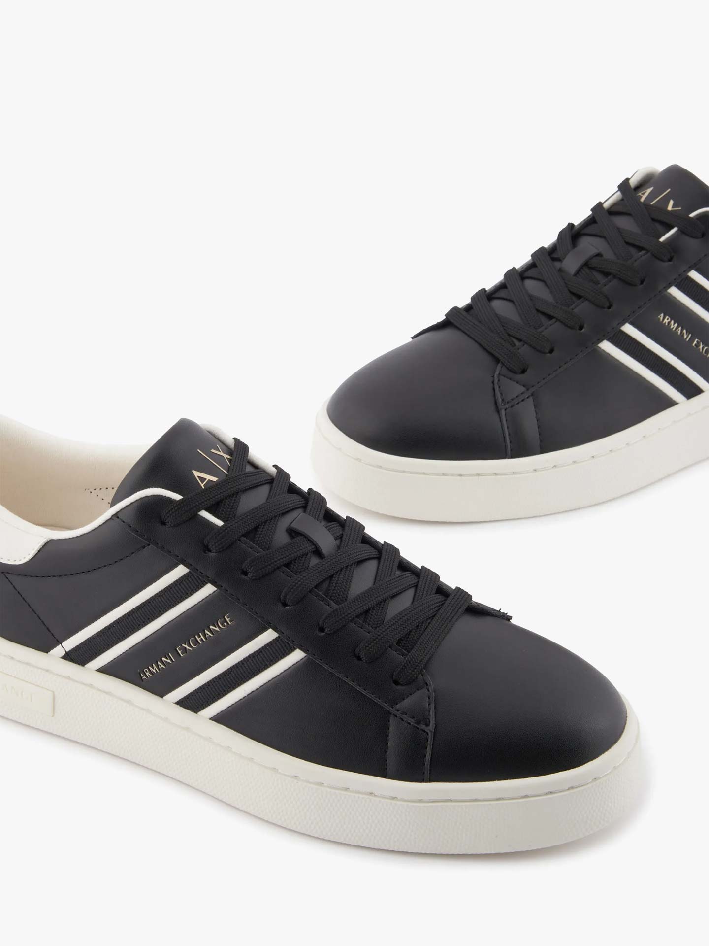 Sapatilhas com Riscas Laterais