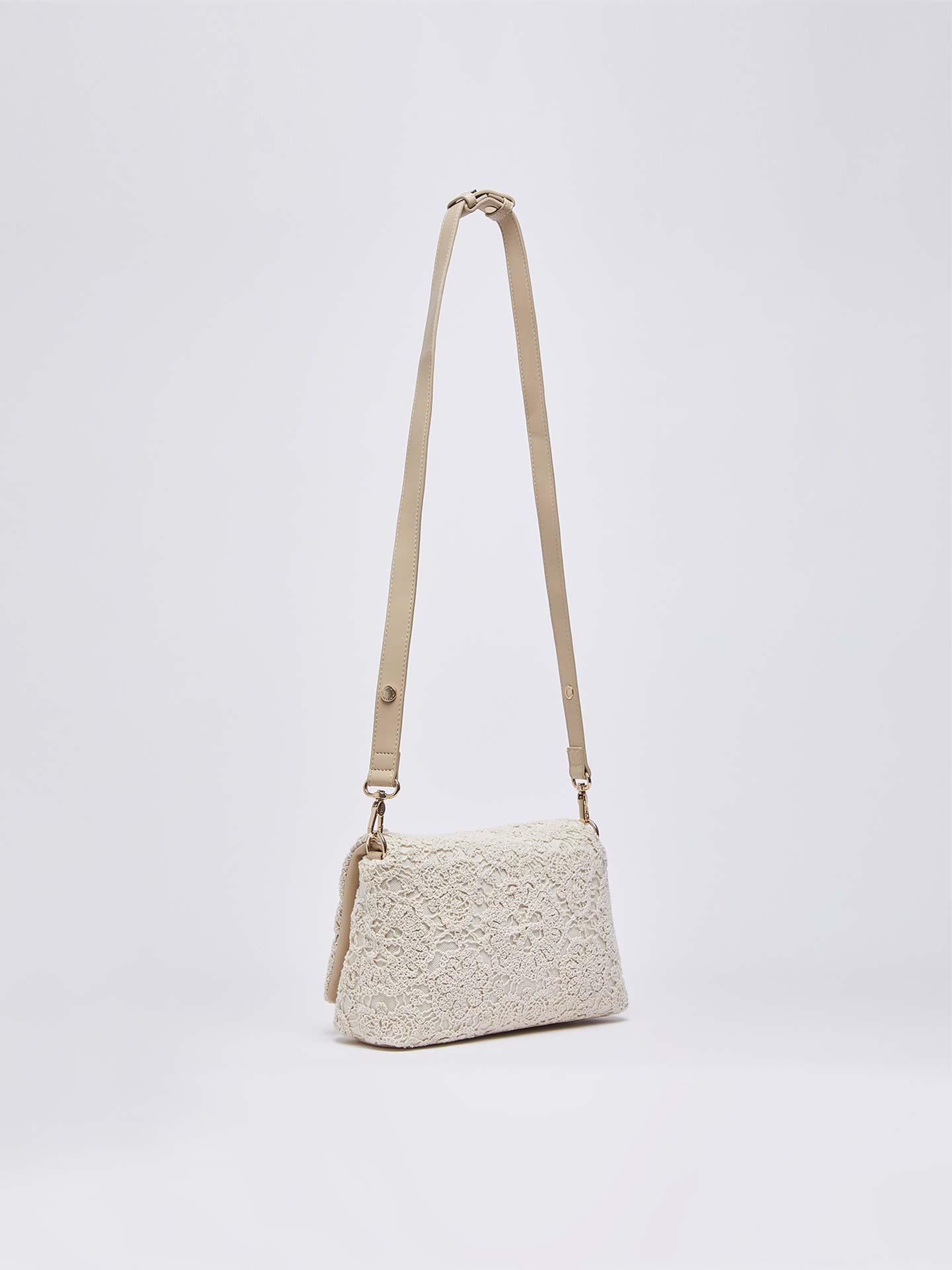 Mala de Ombro em Renda