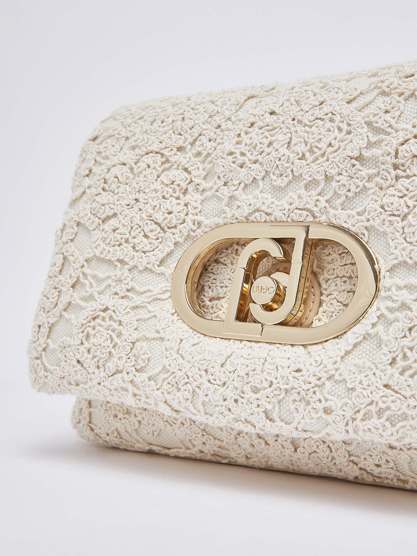 Mala de Ombro em Renda