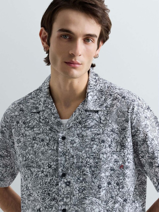 Camisa com Estampado Floral
