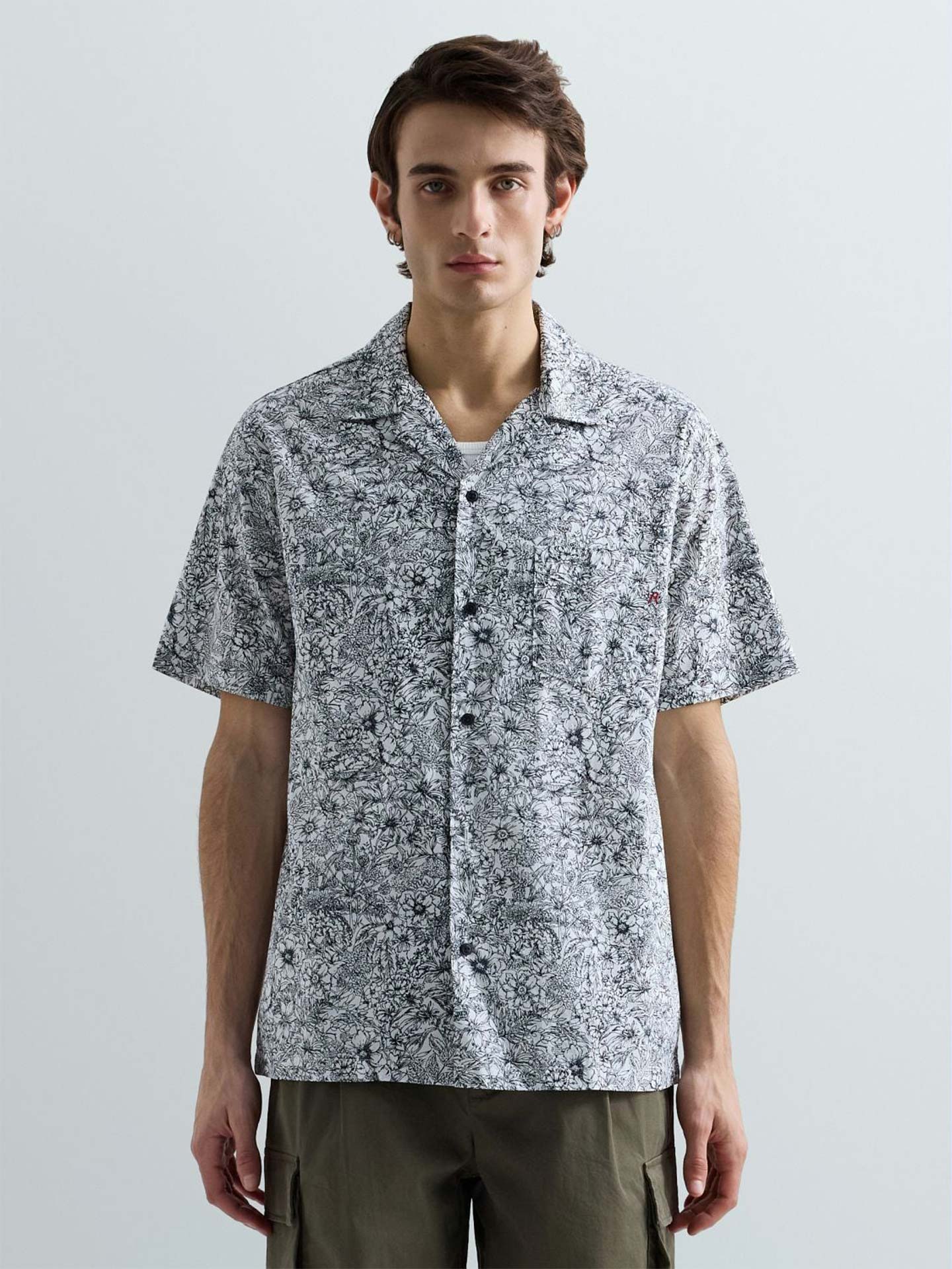 Camisa com Estampado Floral