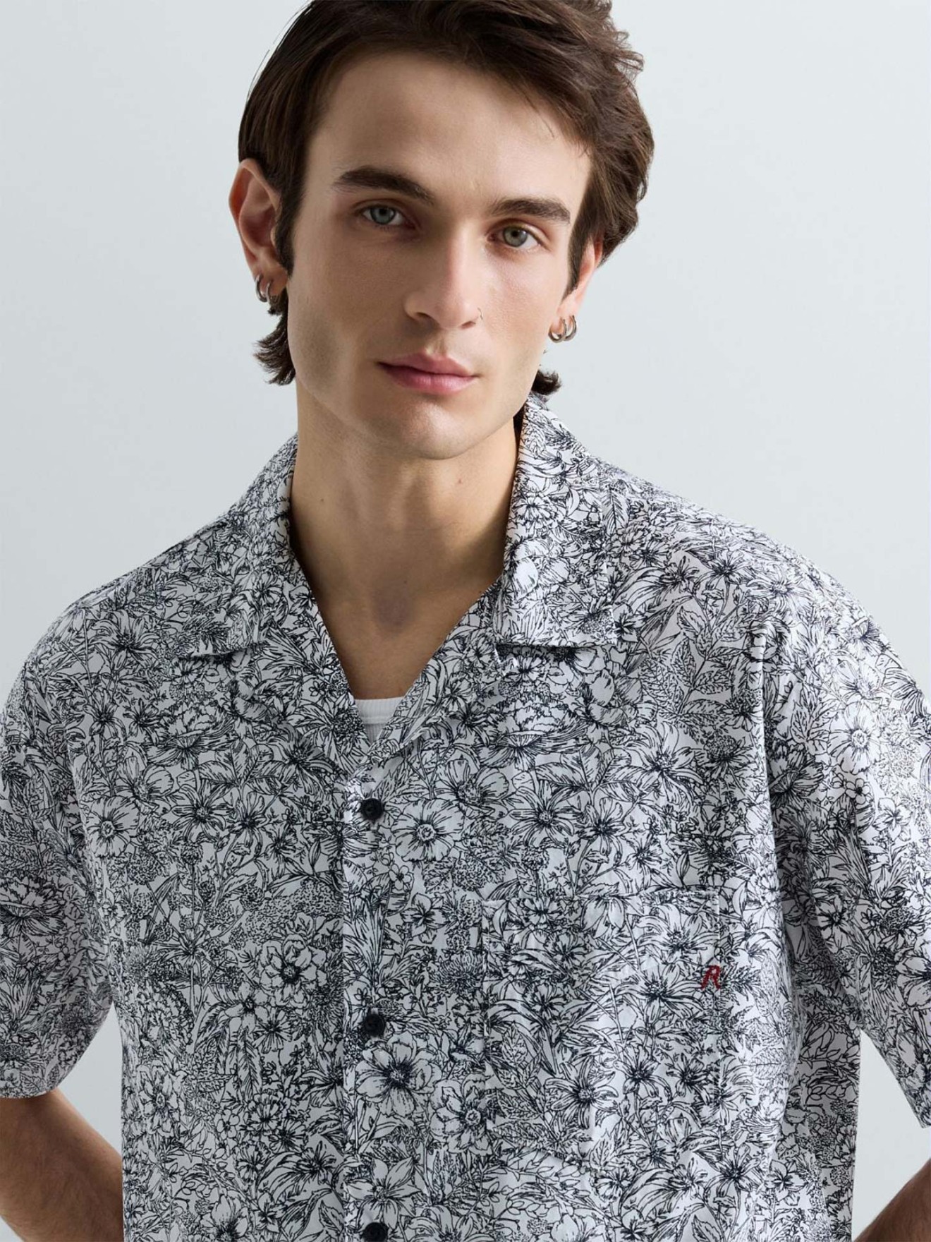 Camisa com Estampado Floral