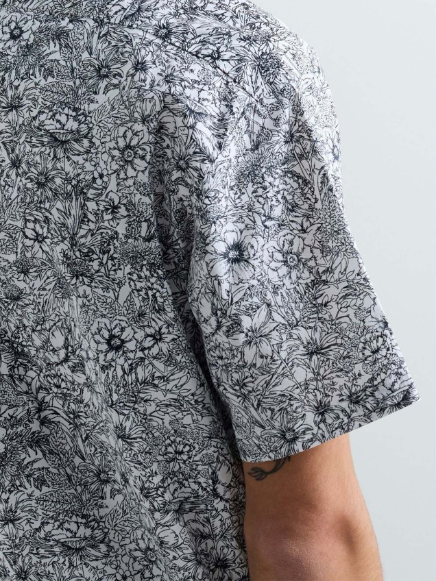Camisa com Estampado Floral