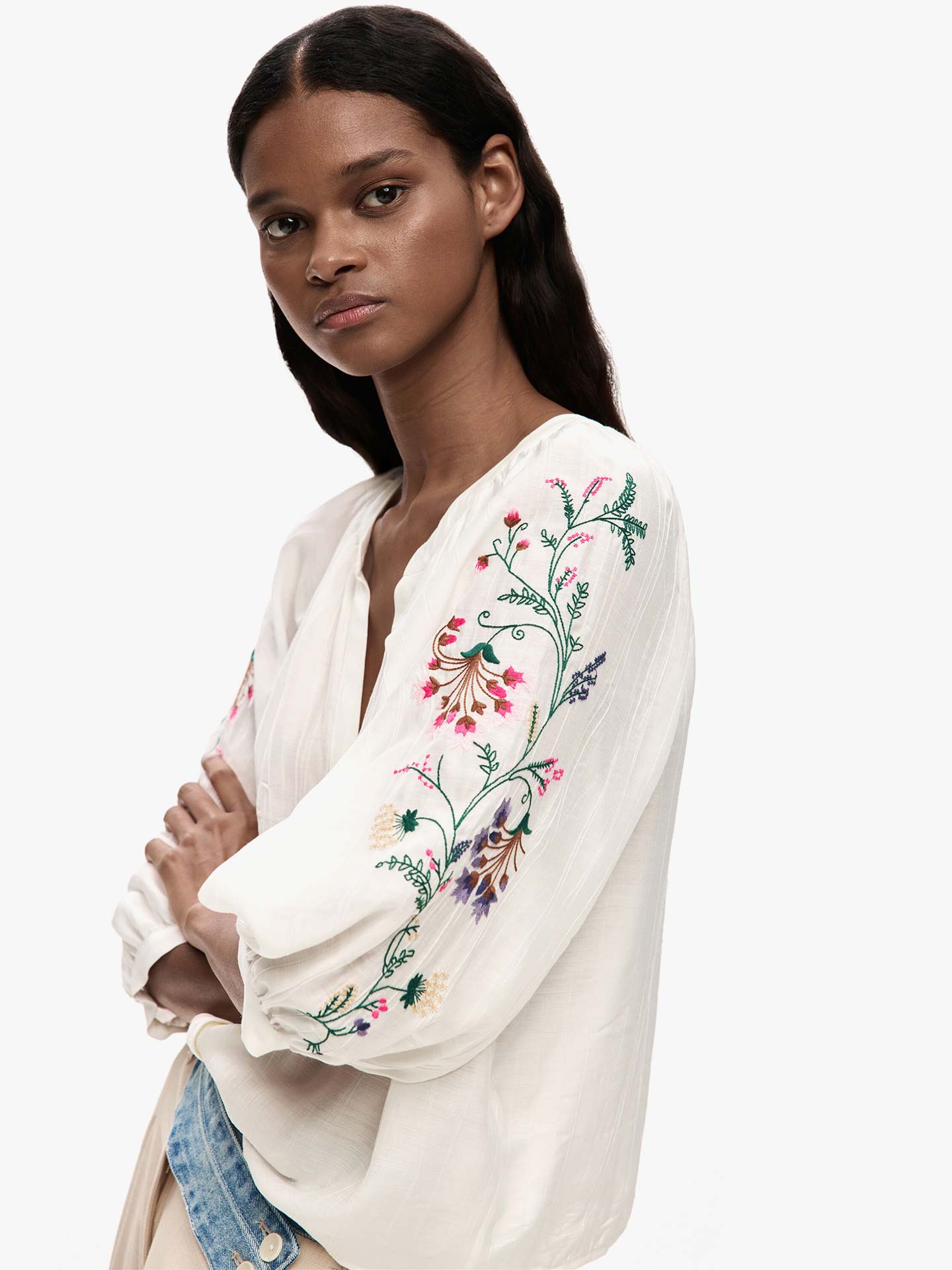 Blusa com Bordado Floral