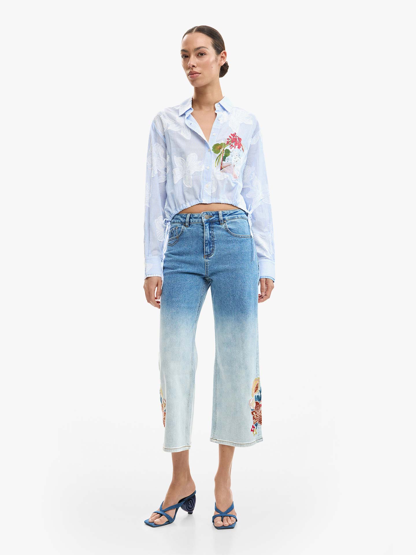 Camisa Cropped às Riscas
