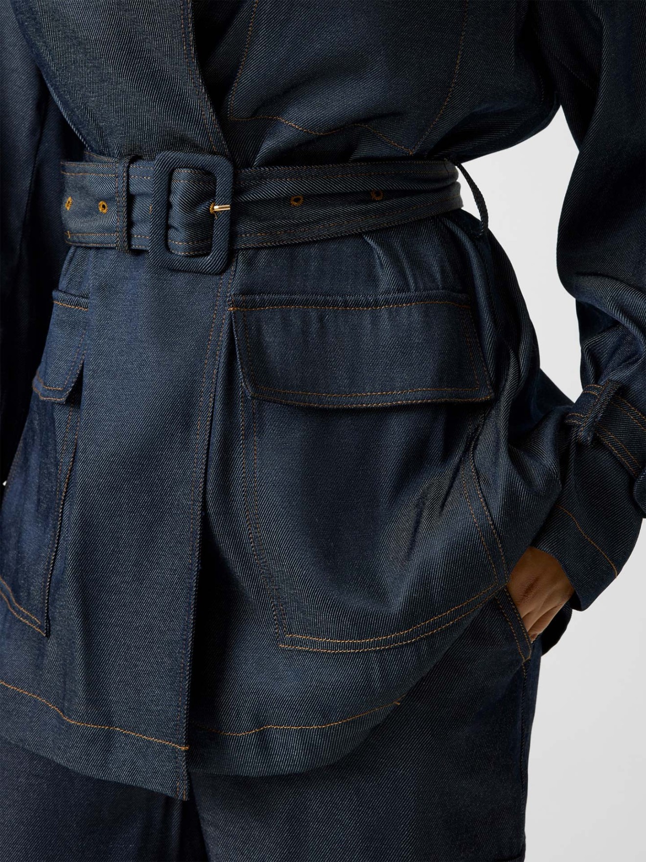 Trench Coat Curto com Cinto