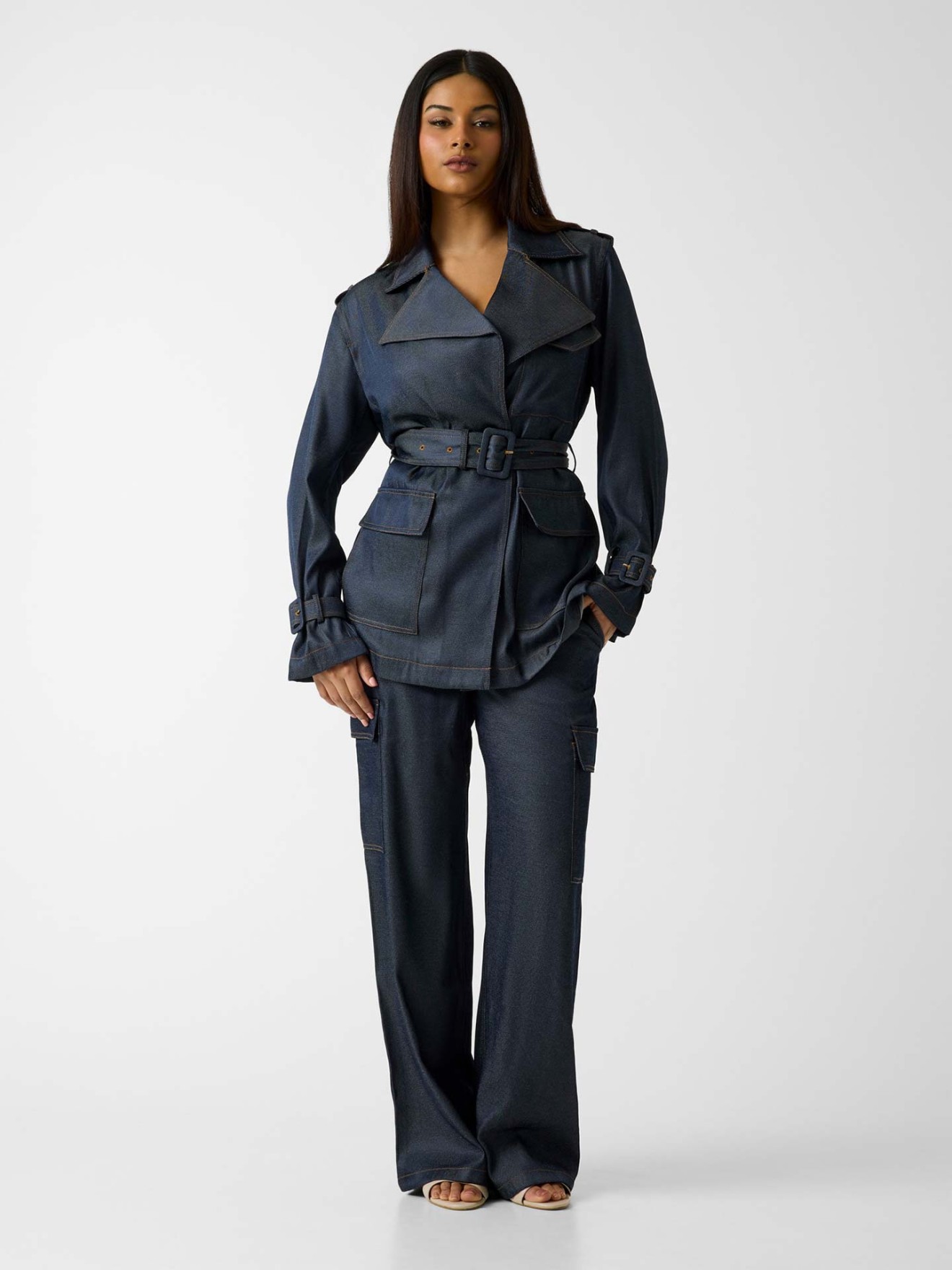 Trench Coat Curto com Cinto