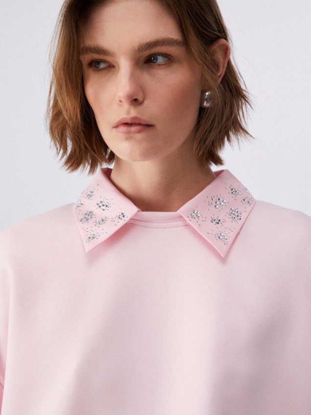 Sweatshirt com Gola de Pedraria