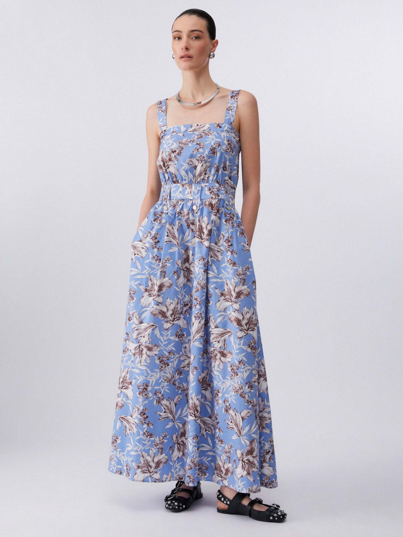 Vestido Comprido com Padr�o Floral