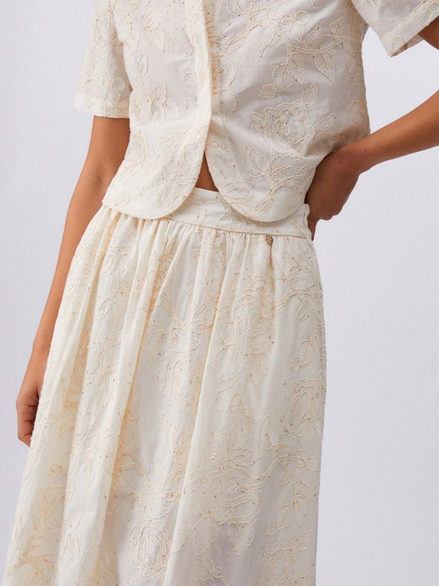 Saia Midi com Bordado Floral e Lantejoulas