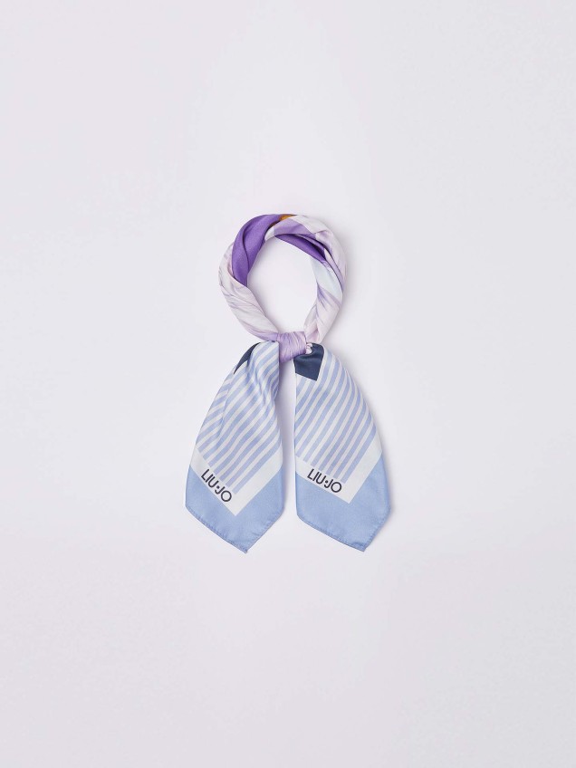 Echarpe com Padrão Floral