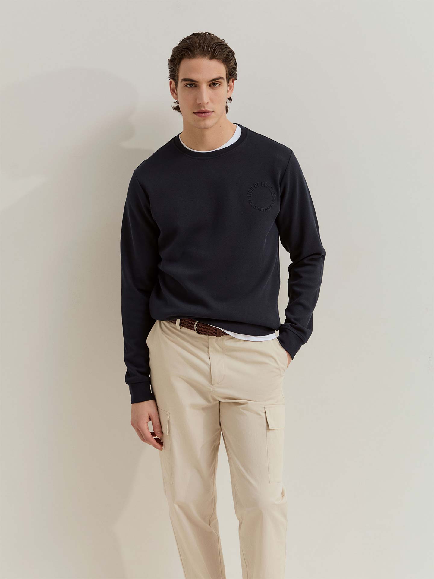 Sweatshirt com Lettering em Relevo