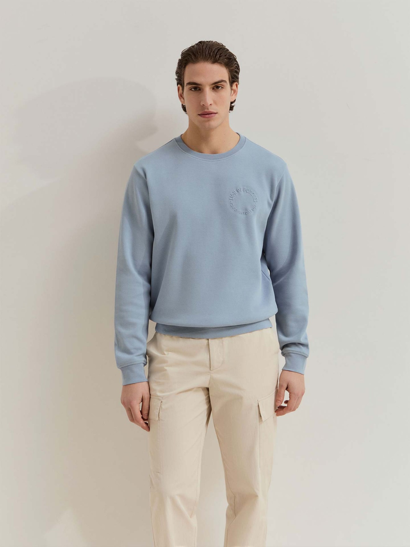 Sweatshirt com Lettering em Relevo