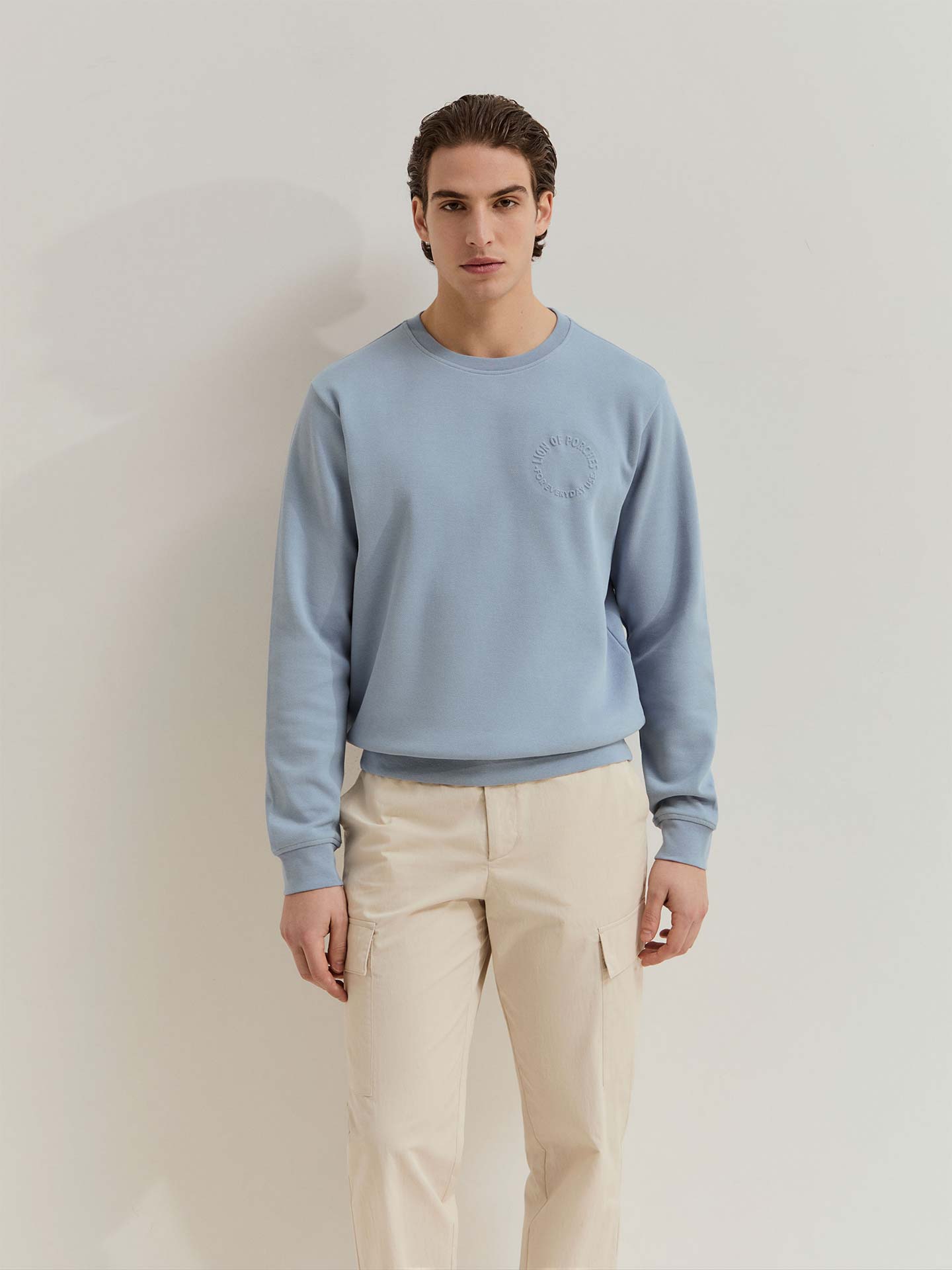 Sweatshirt com Lettering em Relevo