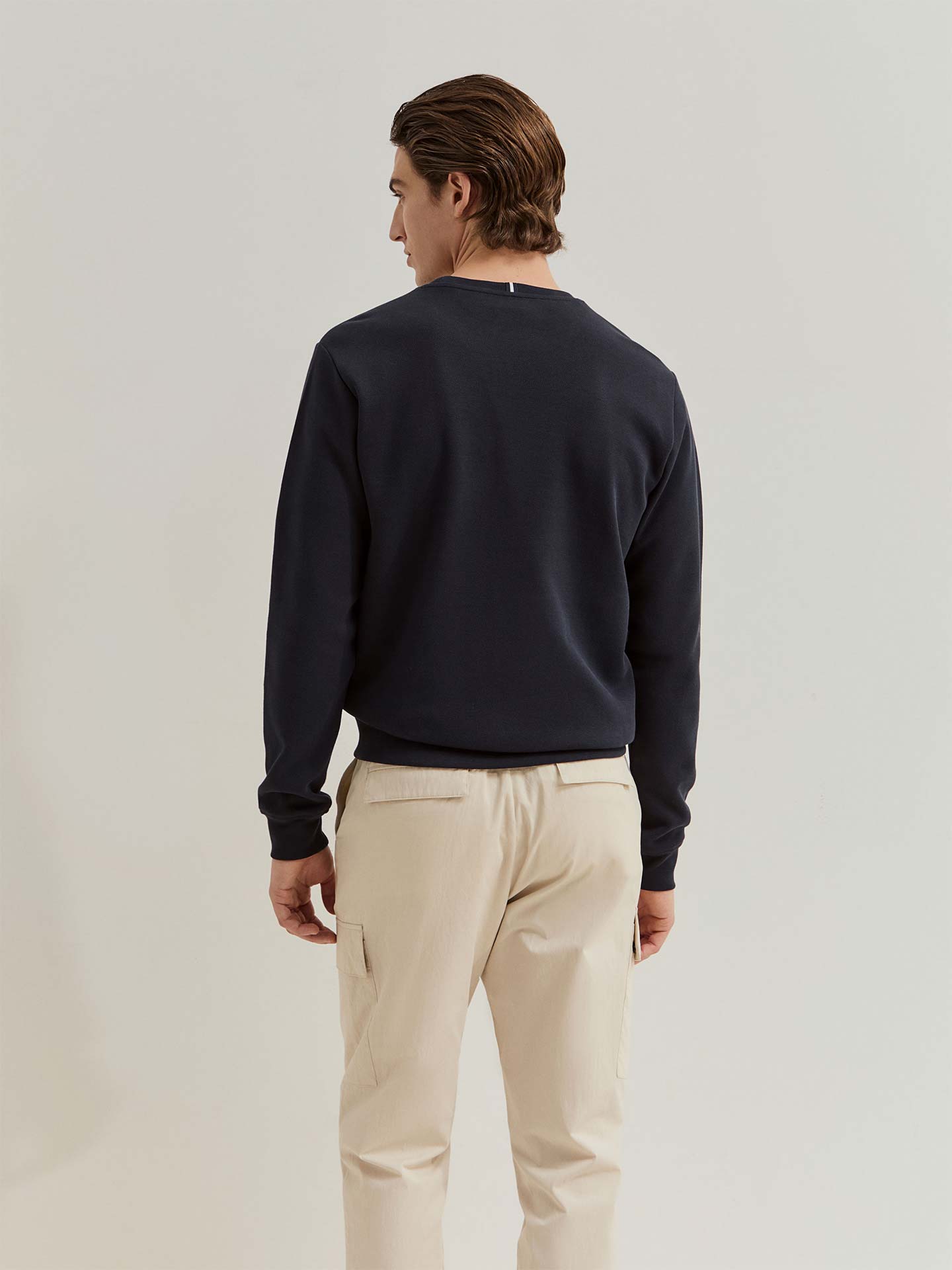 Sweatshirt com Lettering em Relevo