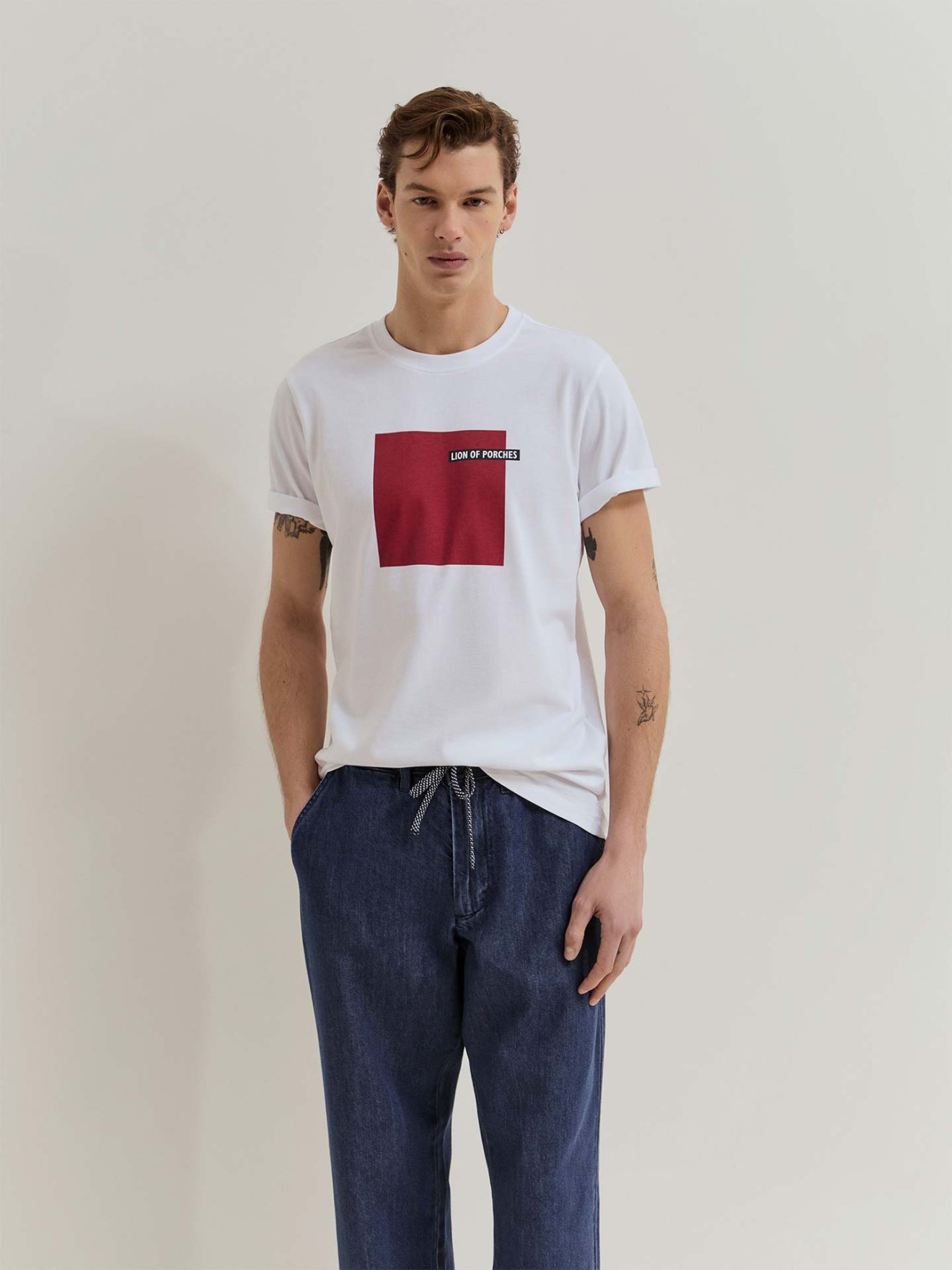 T-shirt com Estampado