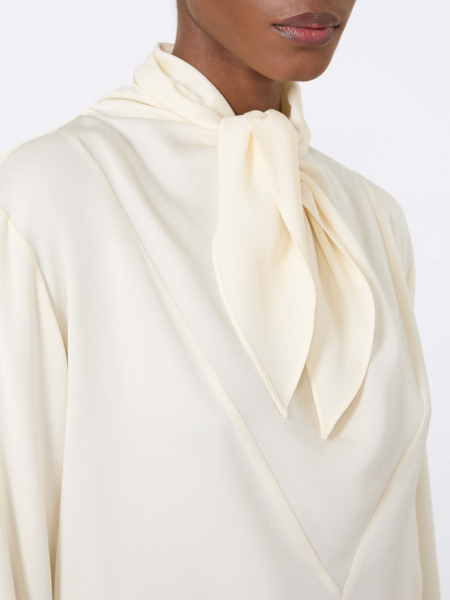 Blusa de Seda MXMBADIA