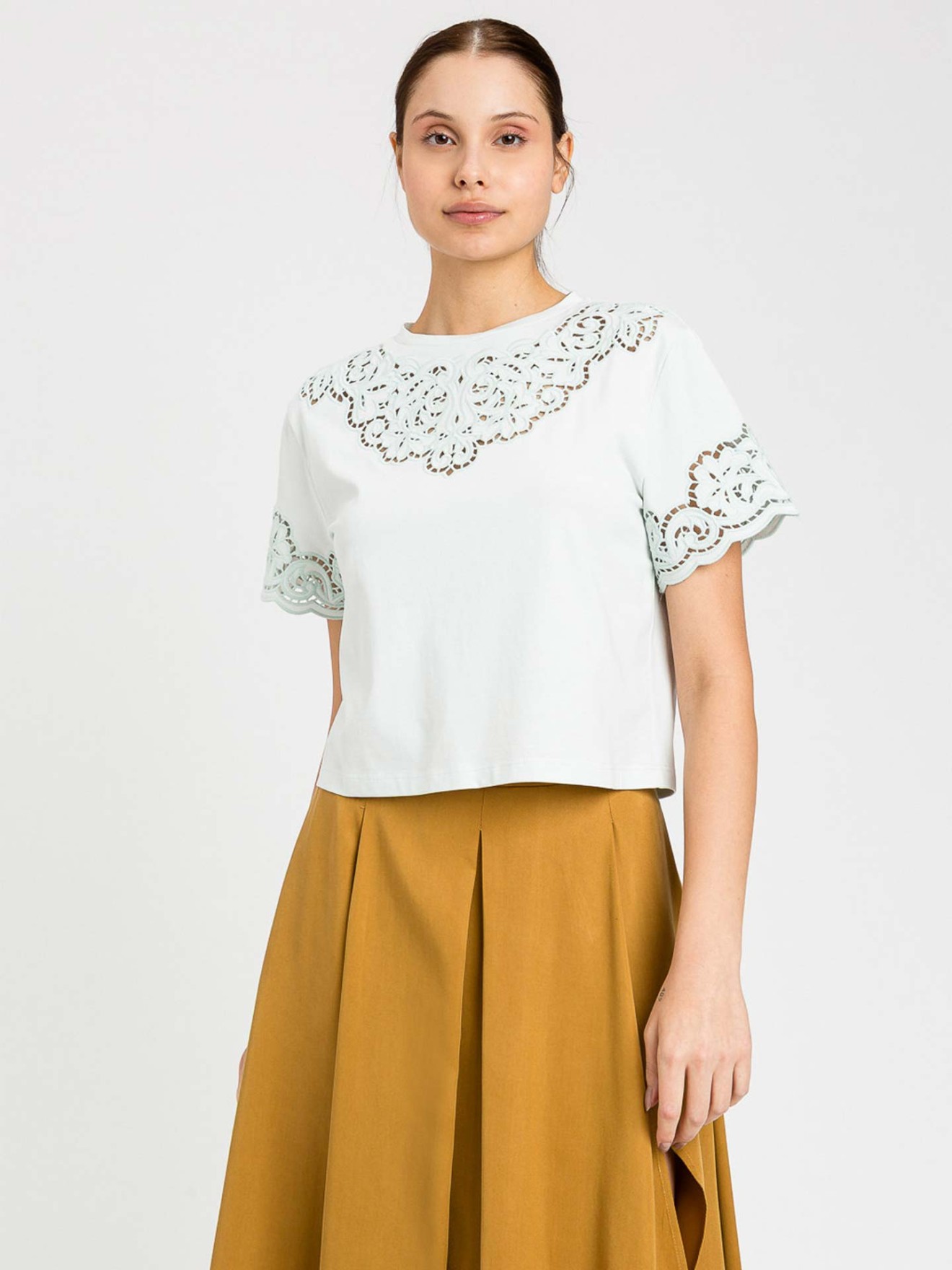 T-Shirt com Bordado