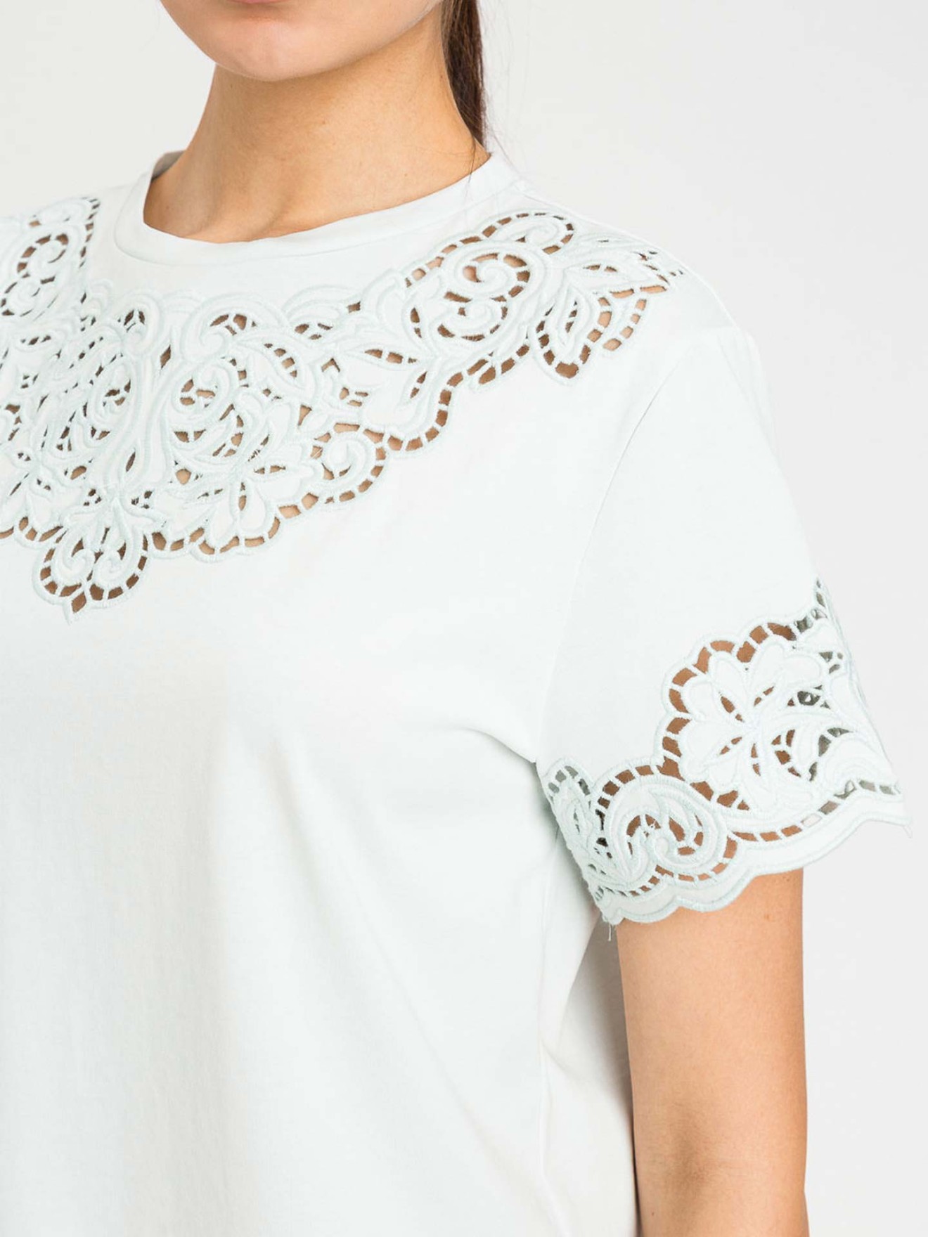 T-Shirt com Bordado