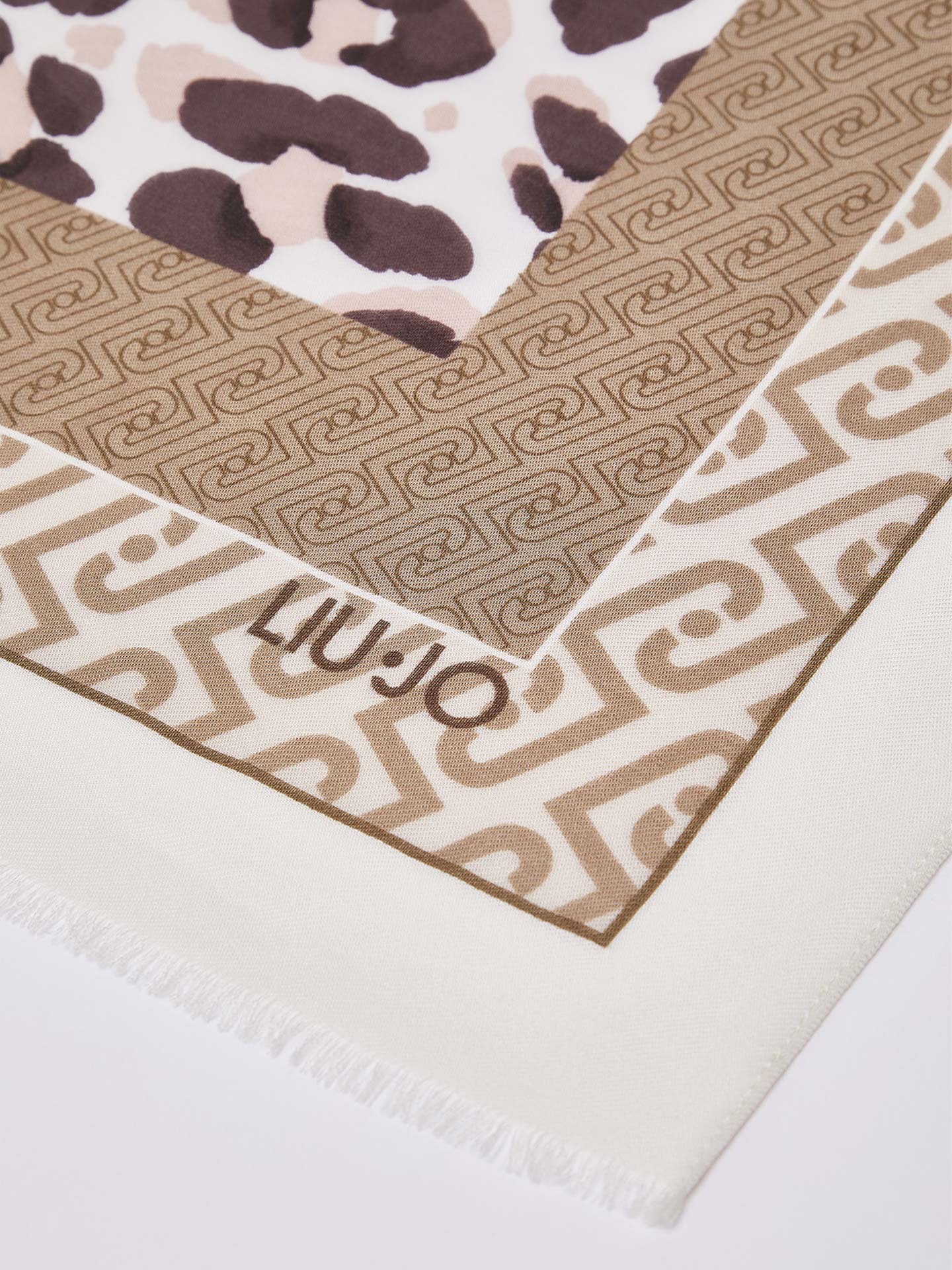 Echarpe Retangular com Estampado