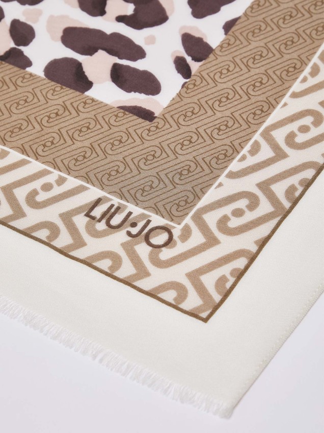 Echarpe Retangular com Estampado