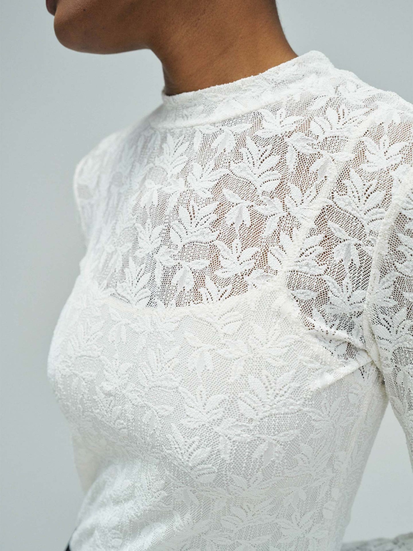 Camisola de Renda Floral