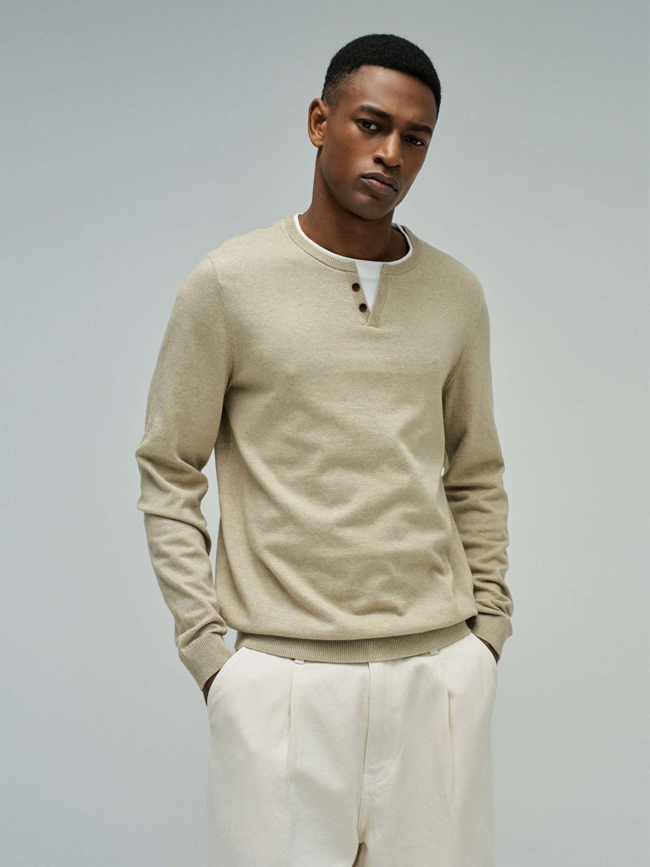 Camisola de Malha com Gola de Botões