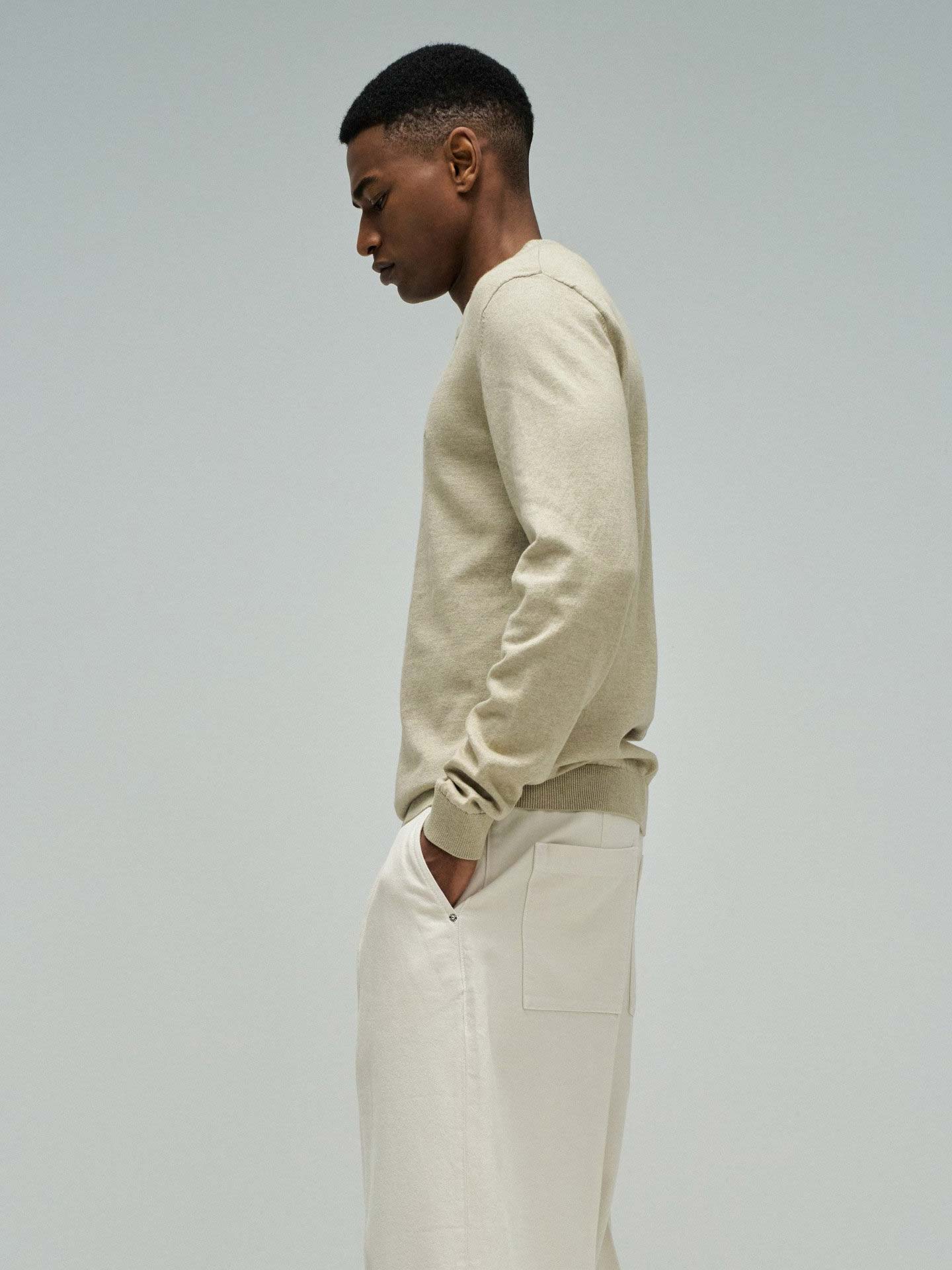 Camisola de Malha com Gola de Botões