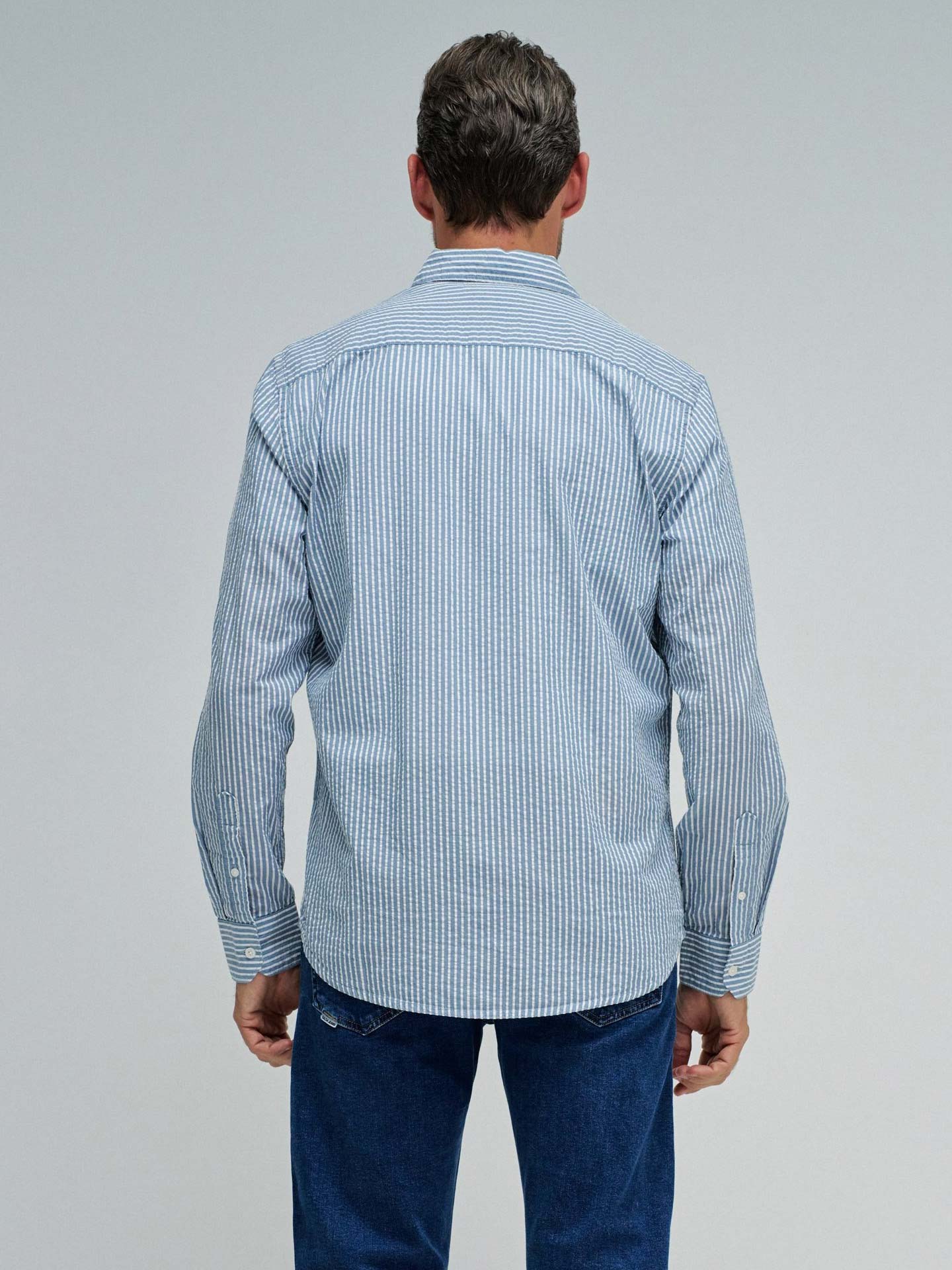 Camisa às Riscas Regular Fit