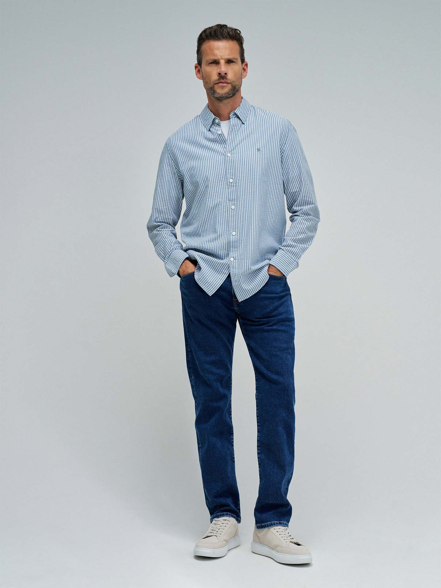 Camisa às Riscas Regular Fit