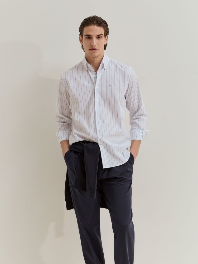 Camisa Regular Fit às Riscas