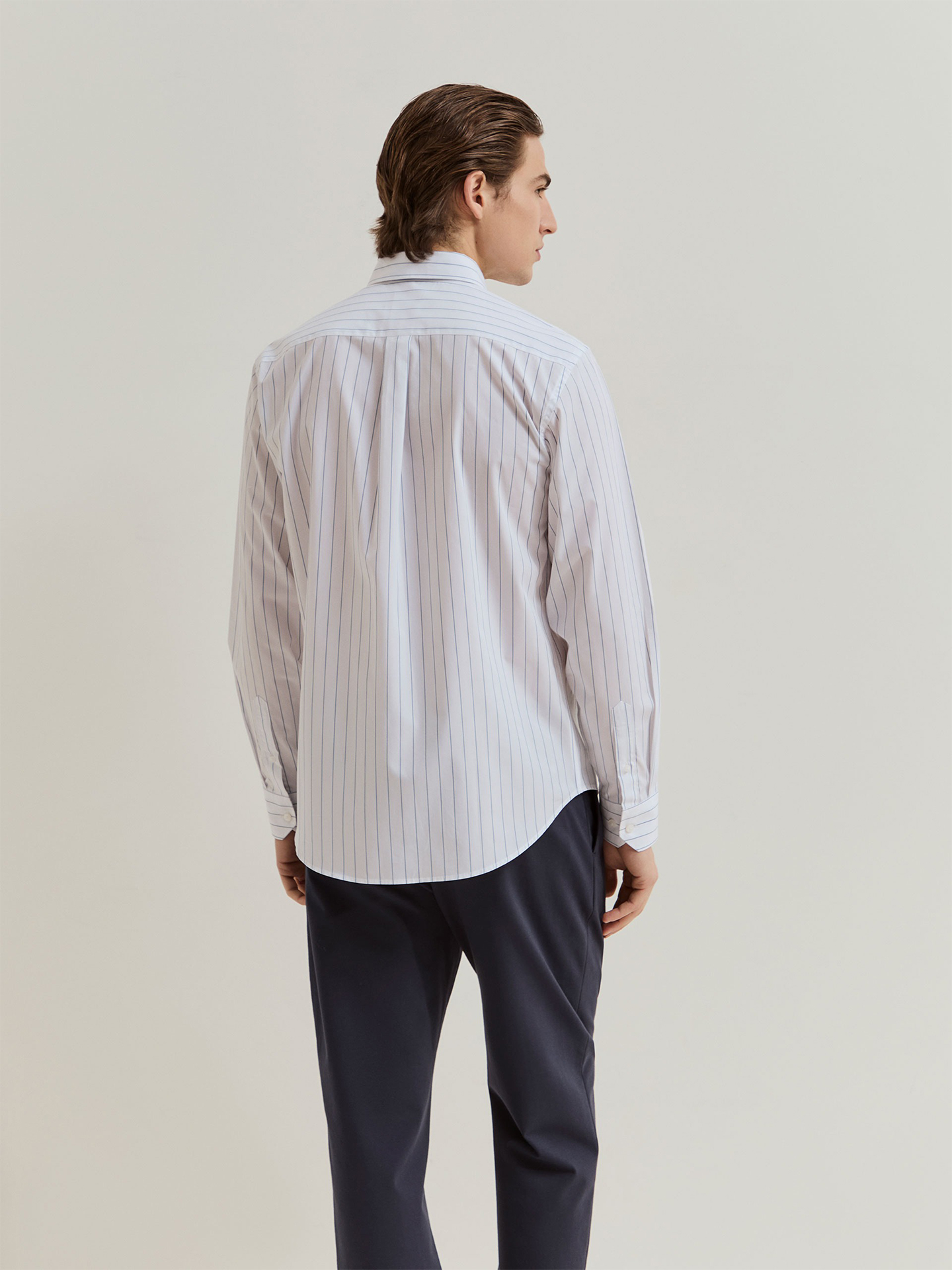 Camisa Regular Fit às Riscas