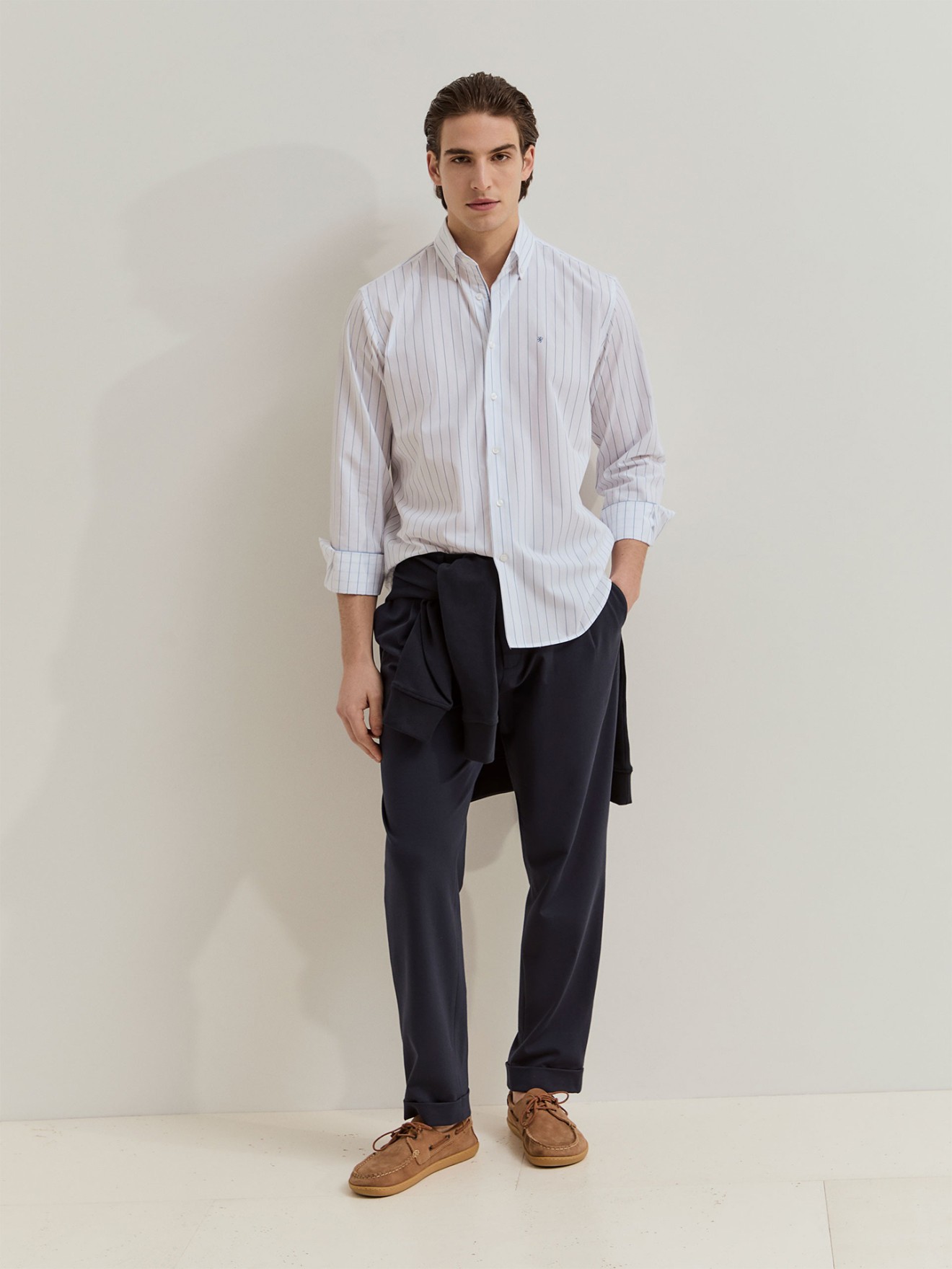 Camisa Regular Fit às Riscas