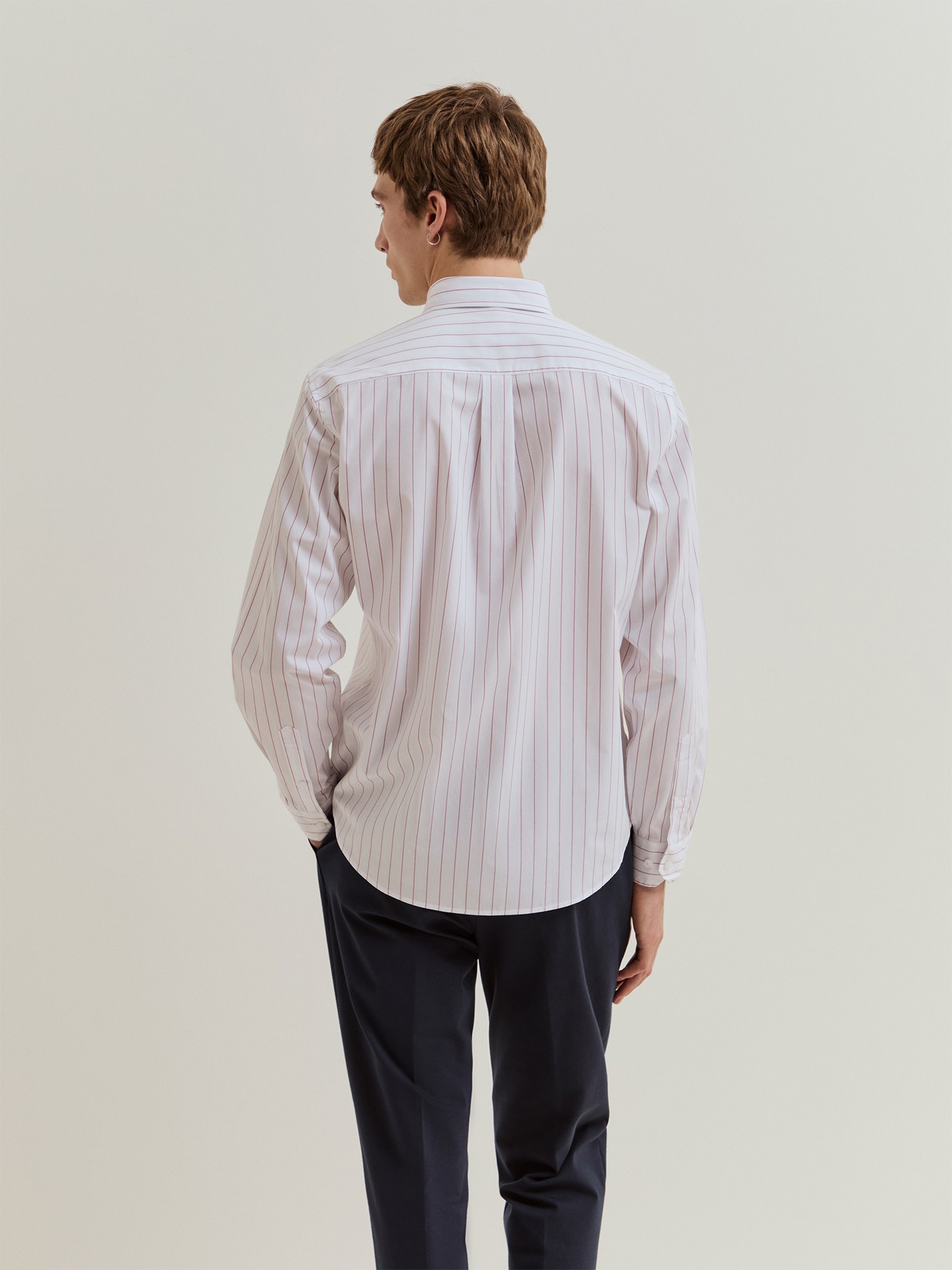 Camisa Regular Fit às Riscas