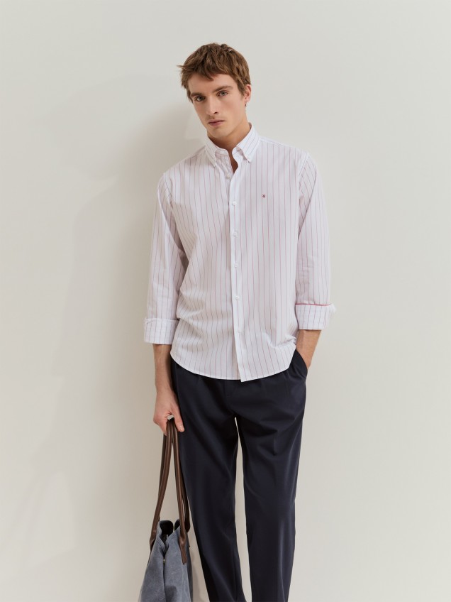 Camisa Regular Fit às Riscas