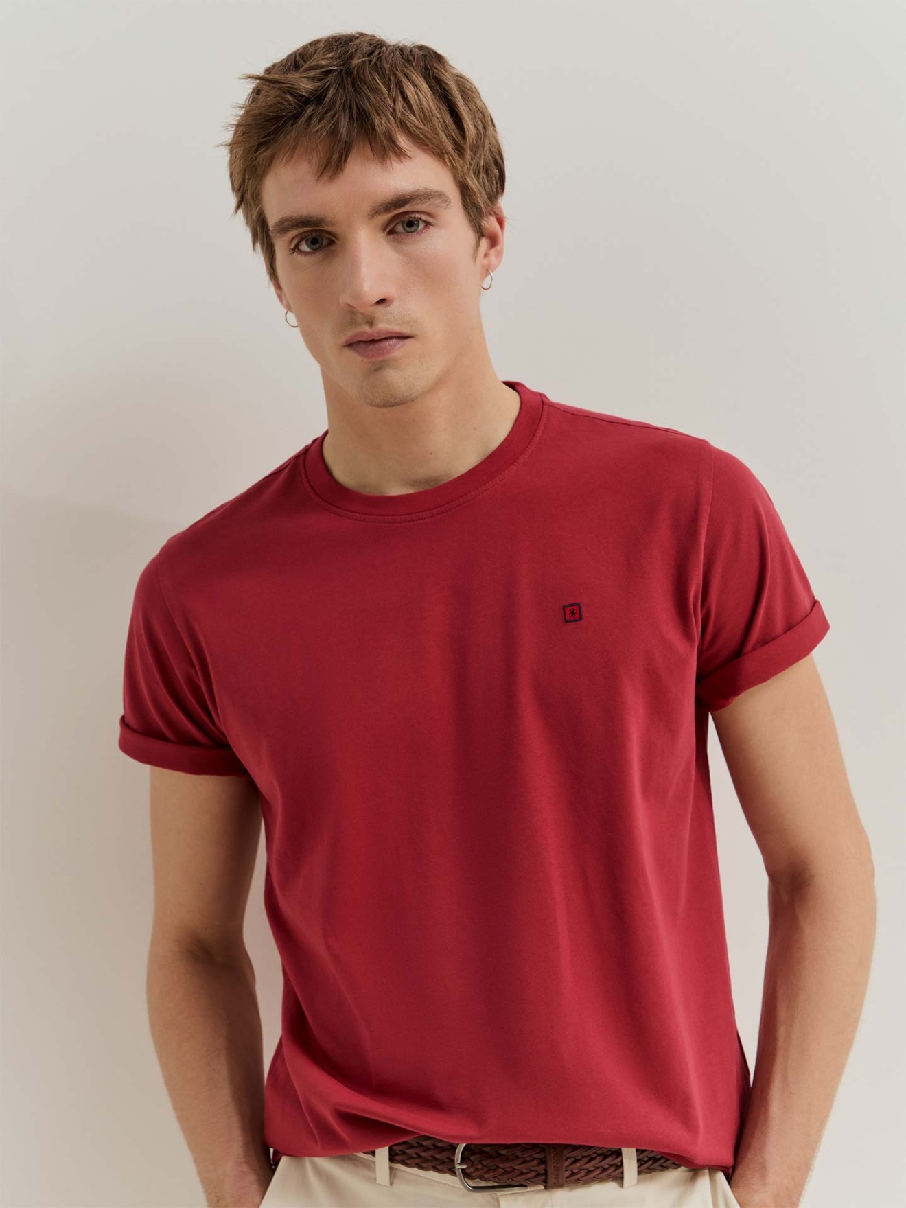 T-shirt Básica com Bordado