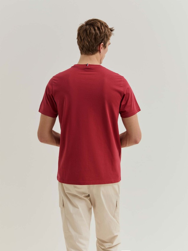T-shirt Básica com Bordado