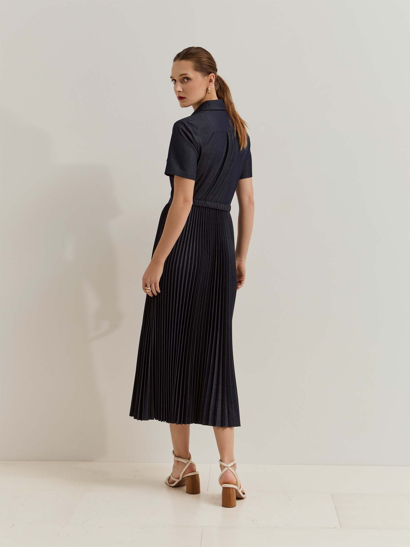 Vestido Camiseiro Midi Efeito Ganga