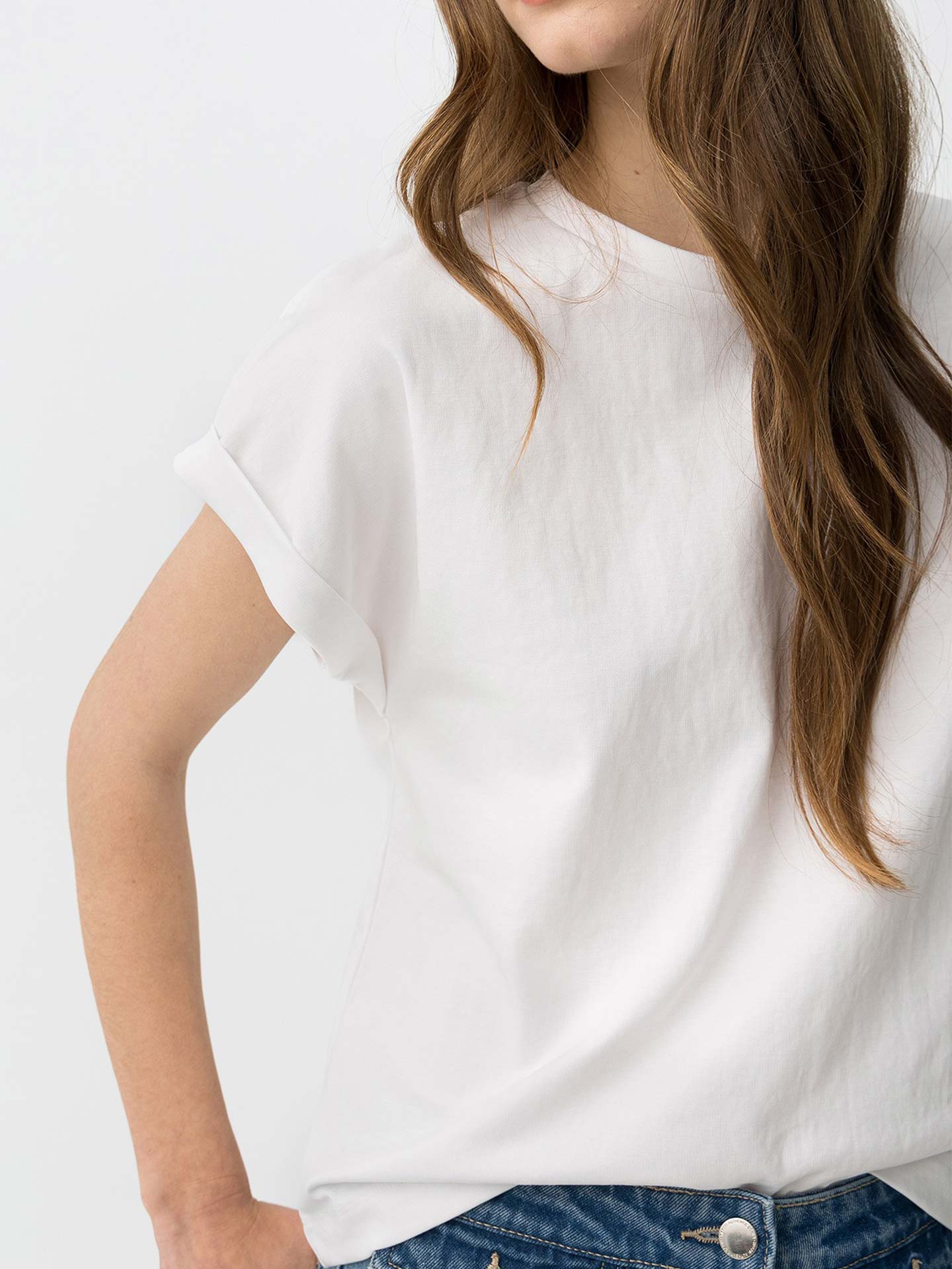 T-shirt com Manga Dobrada