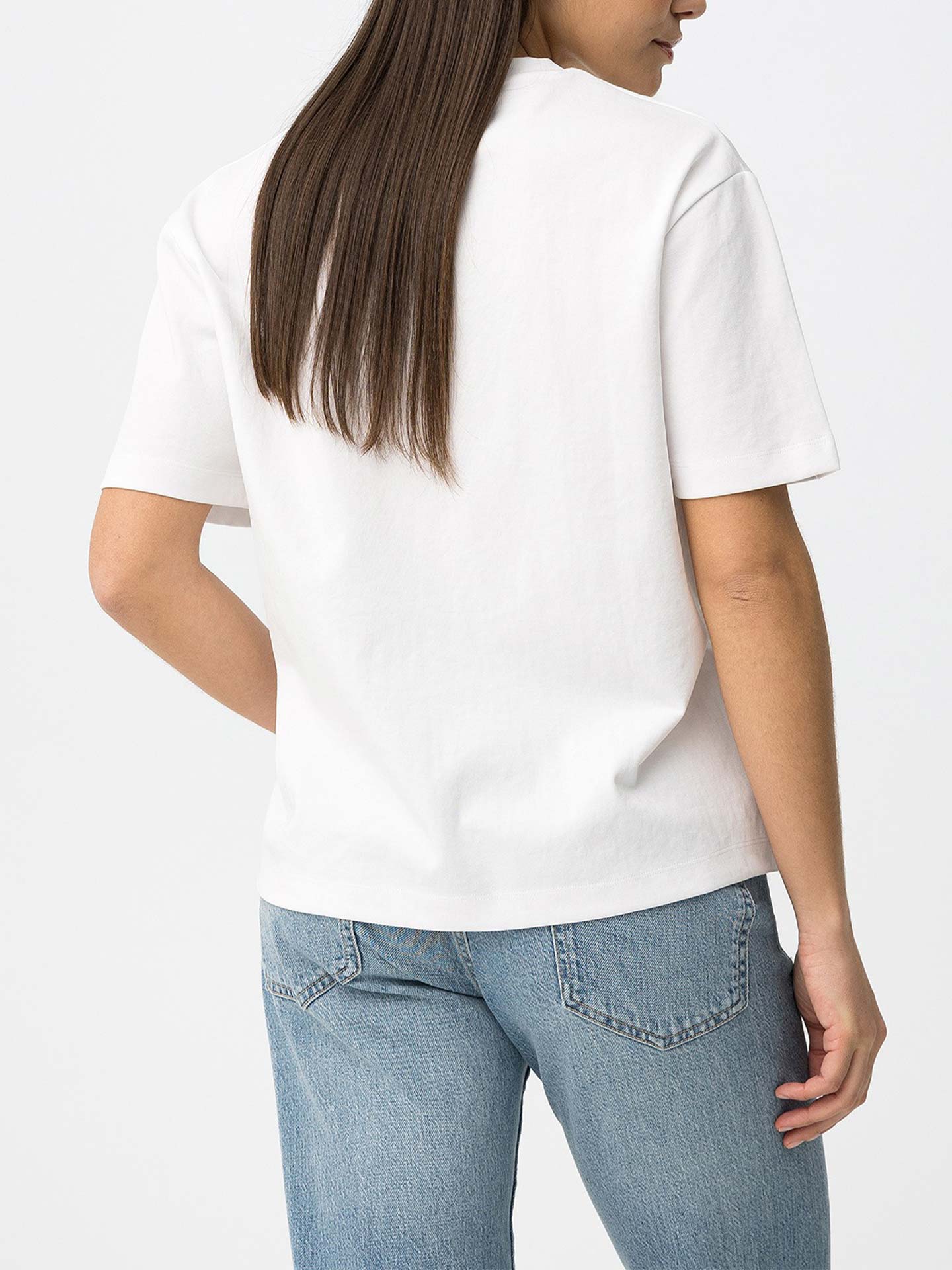 T-Shirt com Decote em V