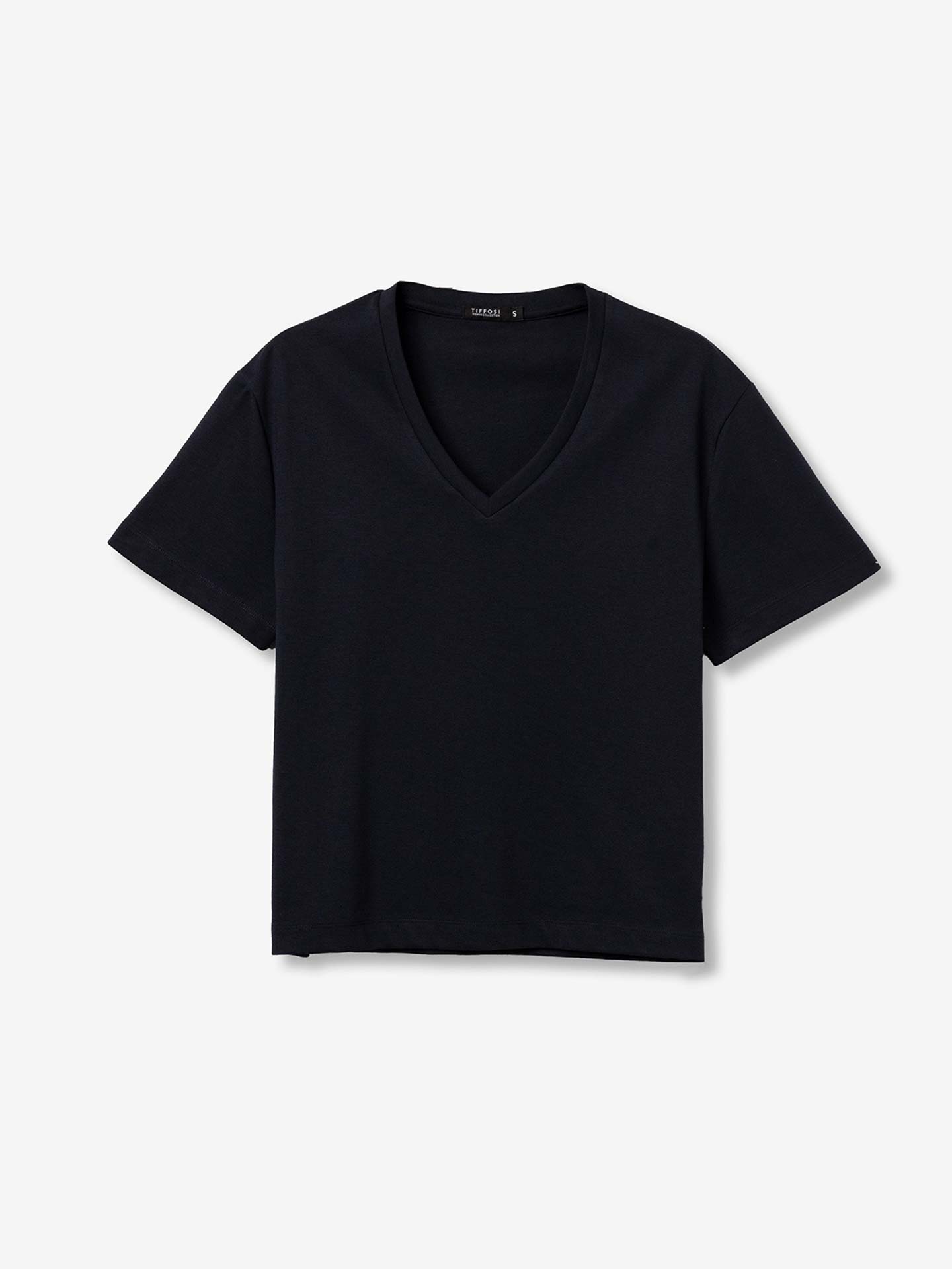 T-Shirt com Decote em V