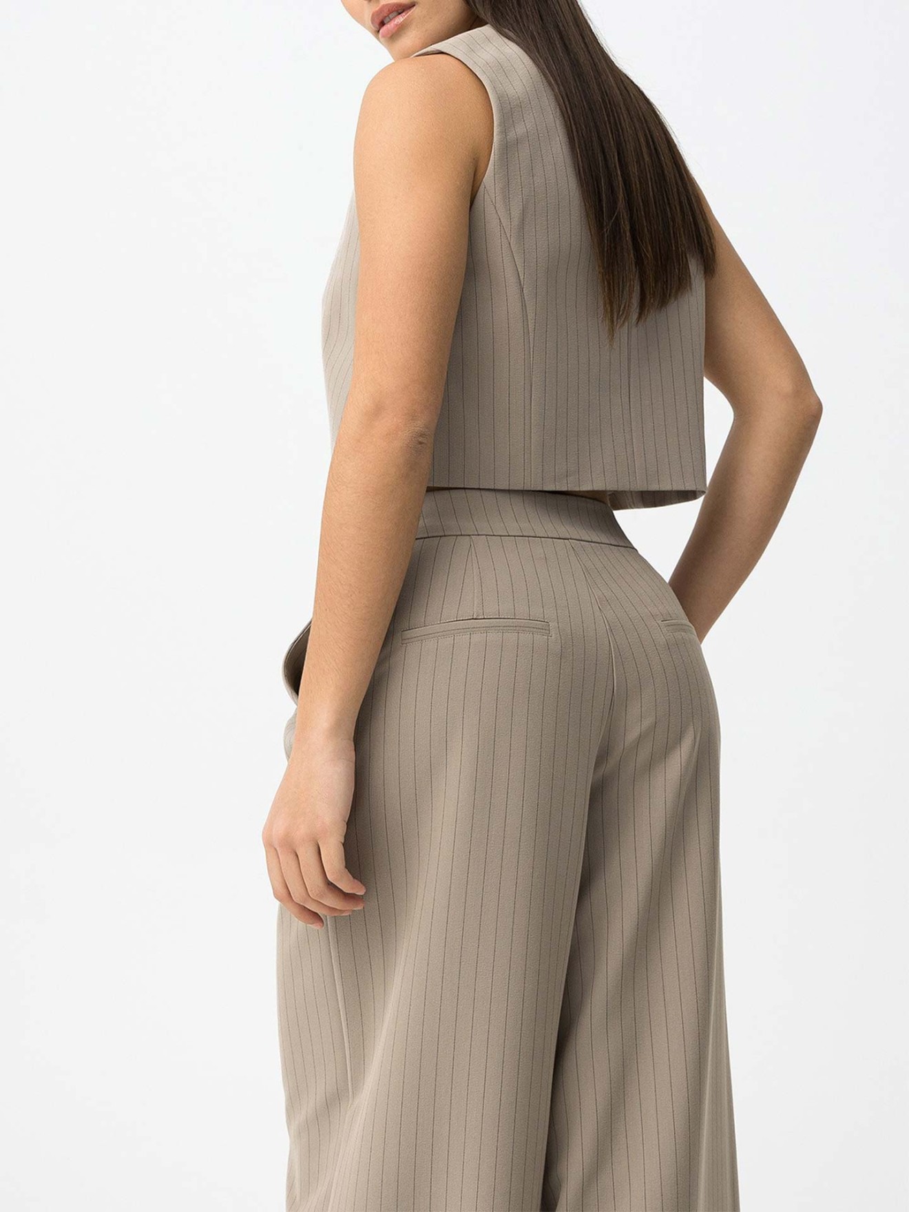 Colete Curto com Risca de Giz