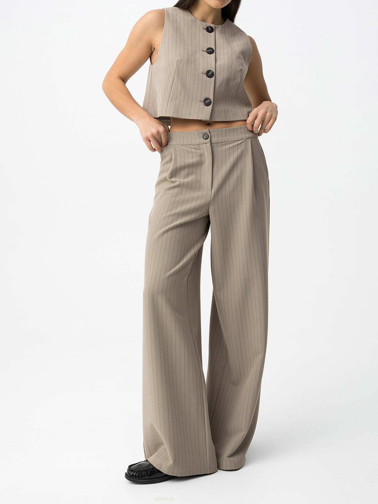 Colete Curto com Risca de Giz