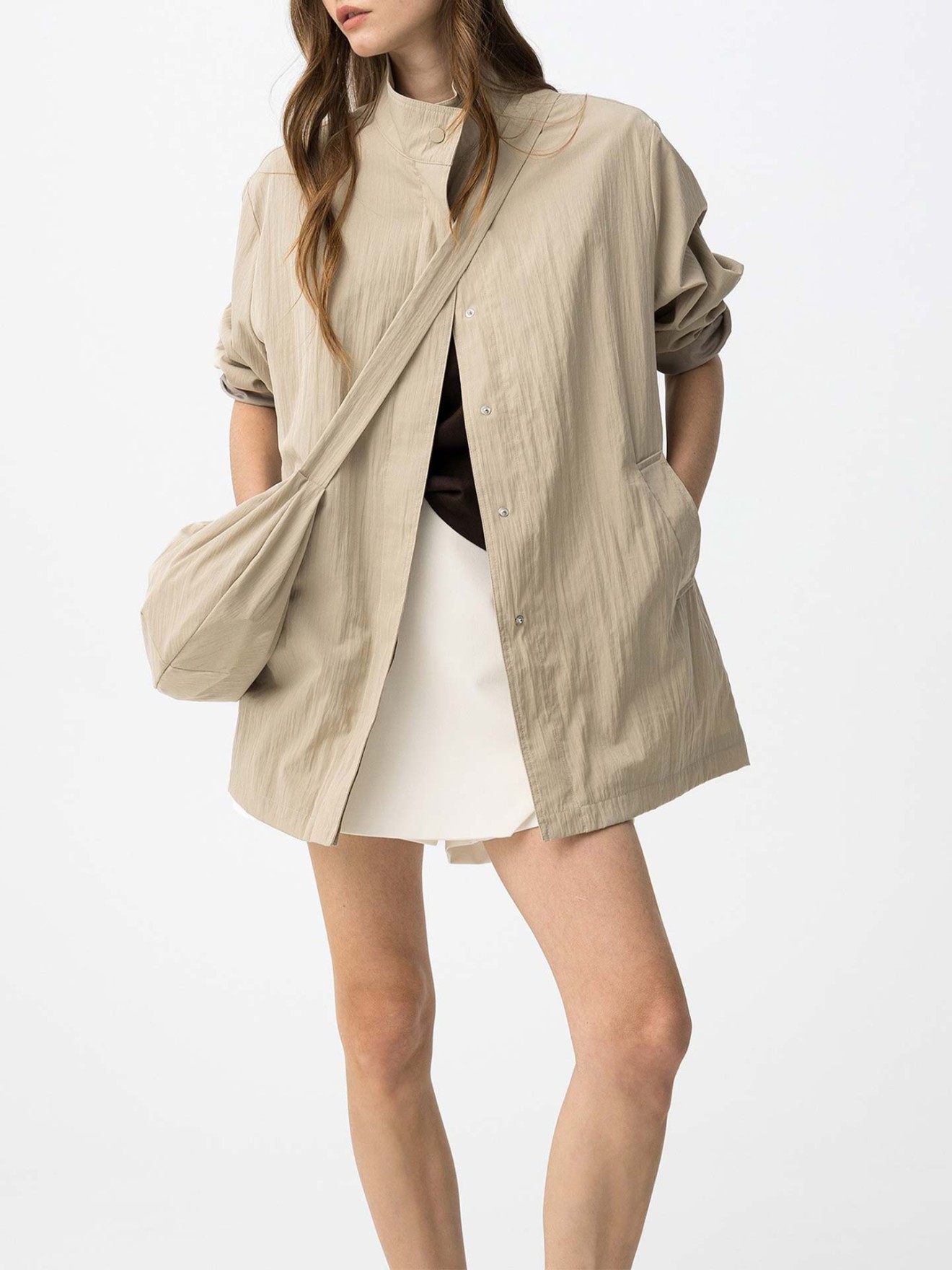 Parka Leve com Gola Subida