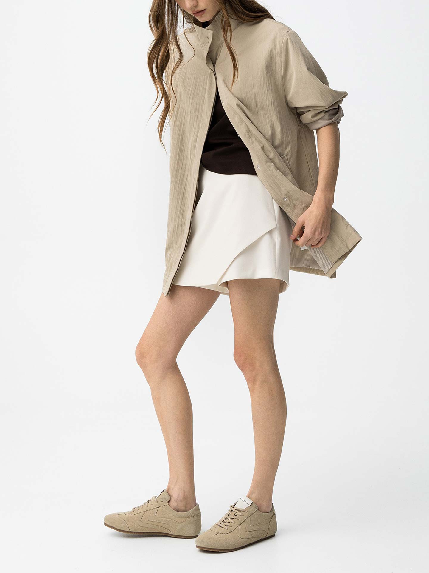 Parka Leve com Gola Subida