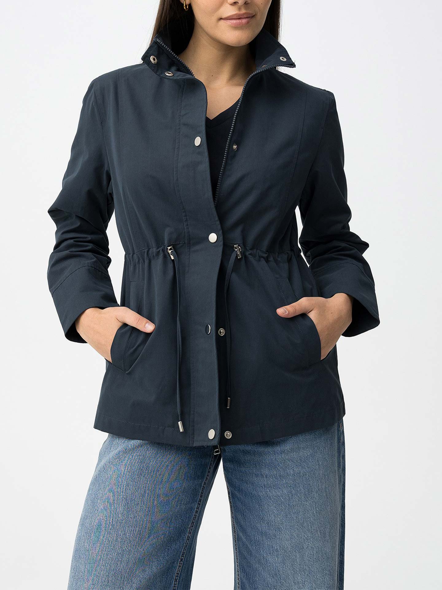 Parka com Gola Subida e Cintura Ajustável