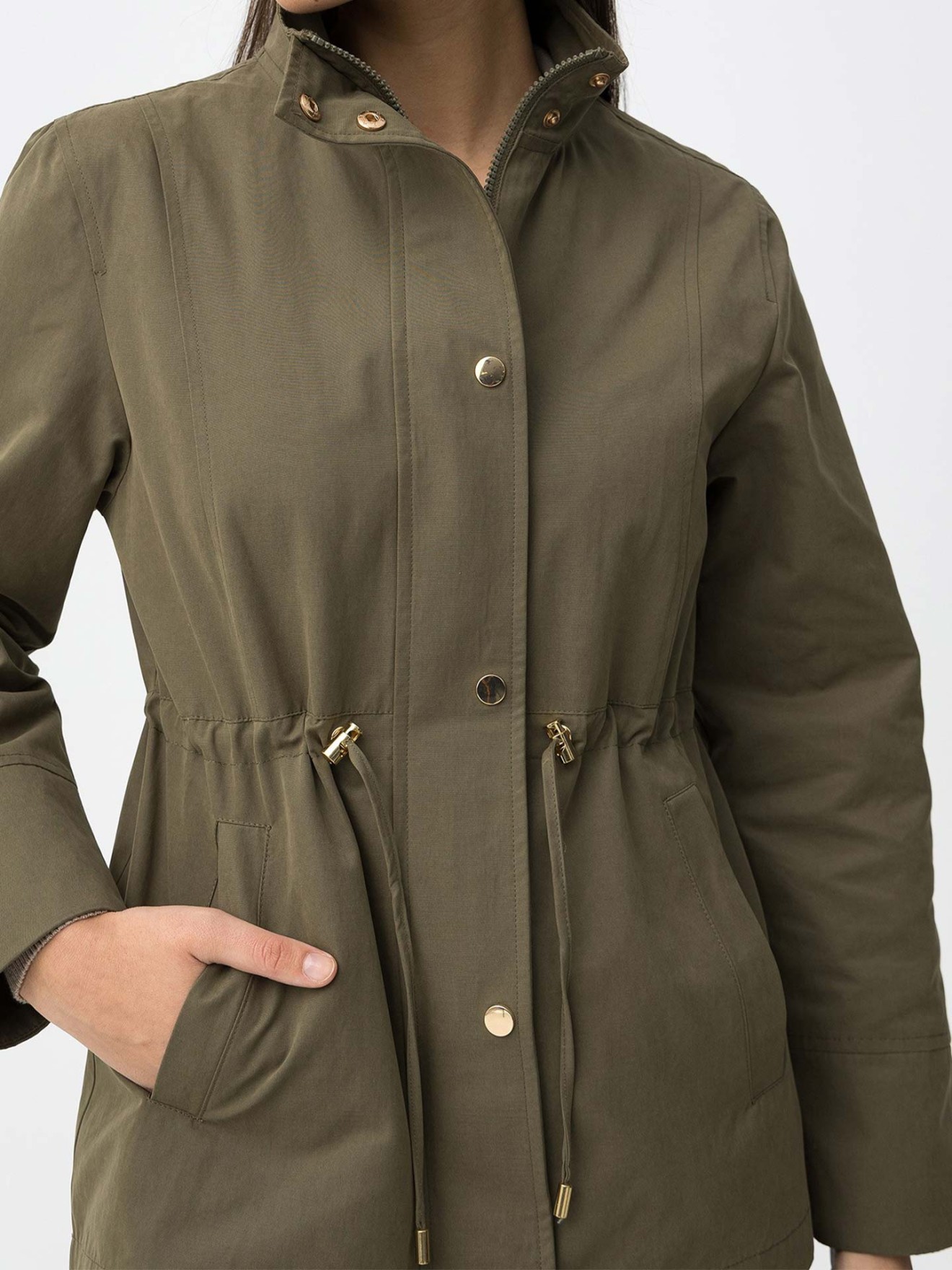 Parka com Gola Subida e Cintura Ajust�vel