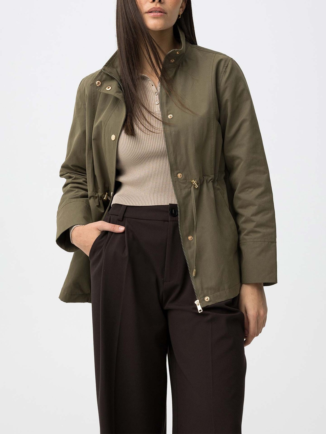 Parka com Gola Subida e Cintura Ajustável